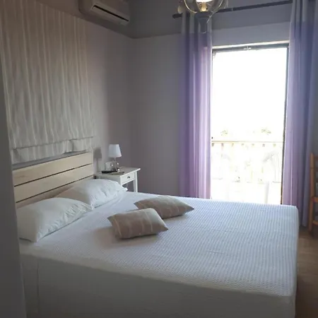 Aparthotel Viena &