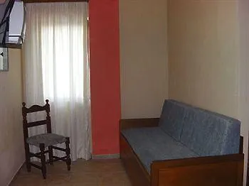 Aparthotel Viena &